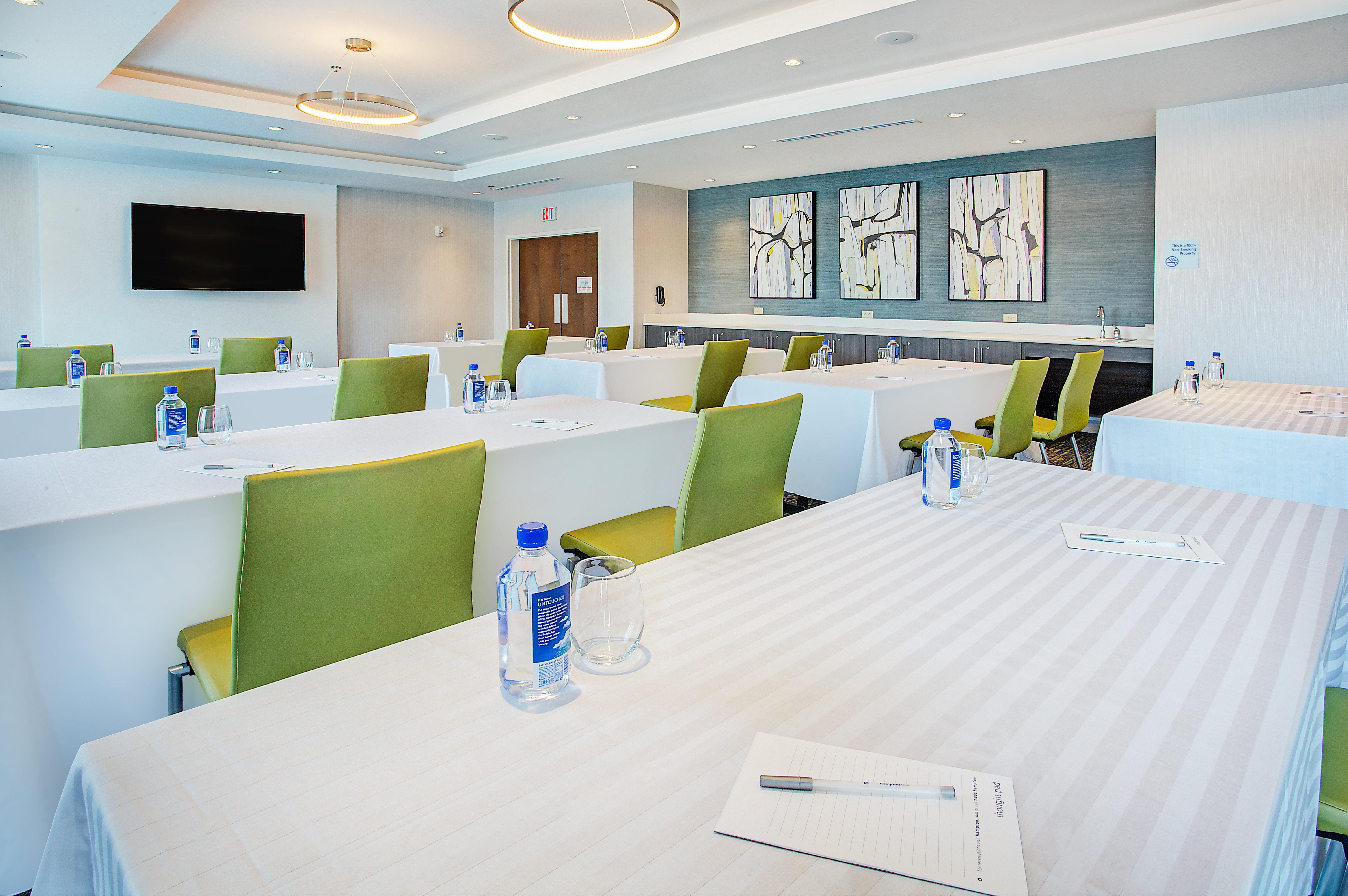 Holiday Inn Express & Suites Covington, An Ihg Hotel Экстерьер фото