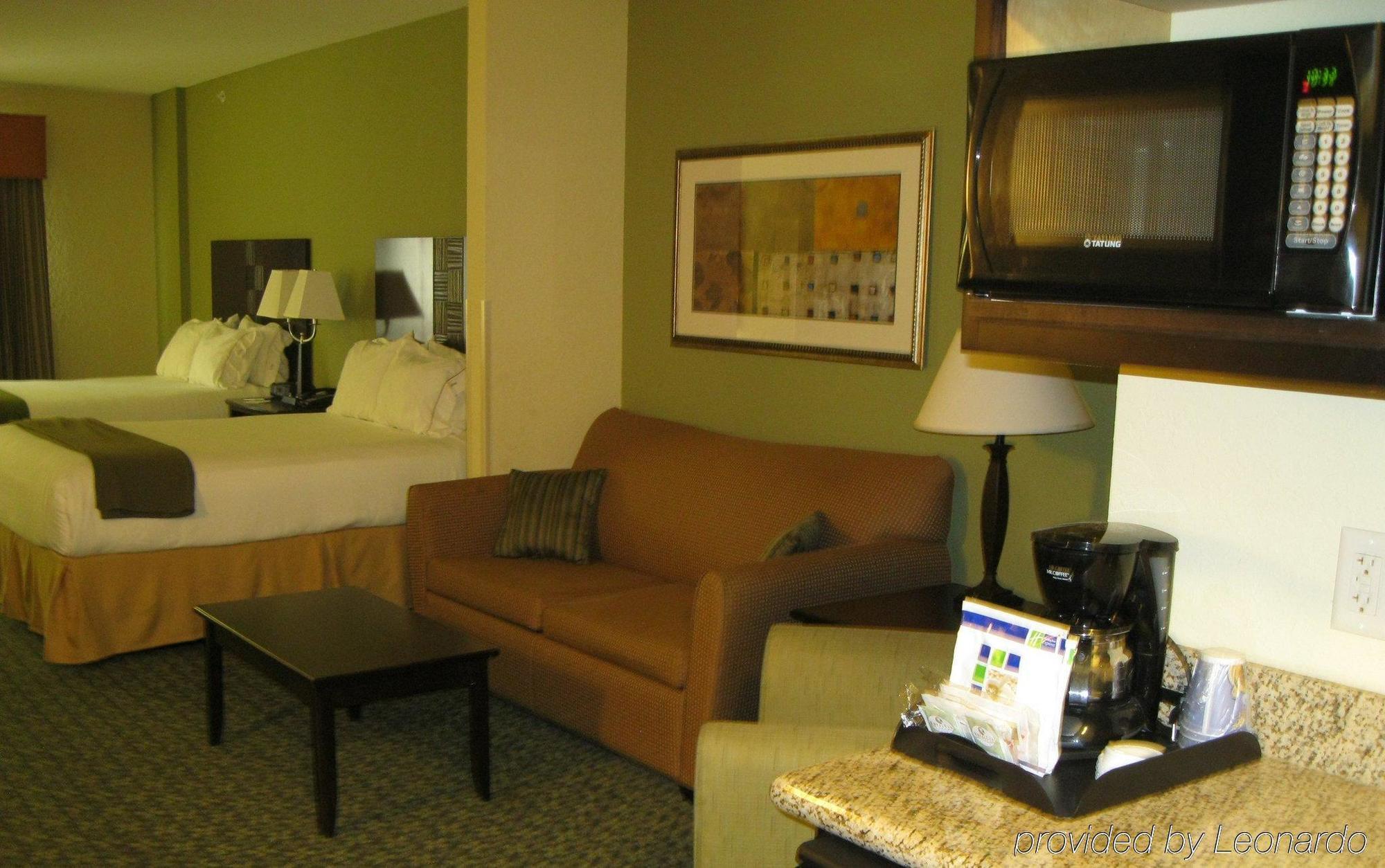 Holiday Inn Express & Suites Covington, An Ihg Hotel Экстерьер фото