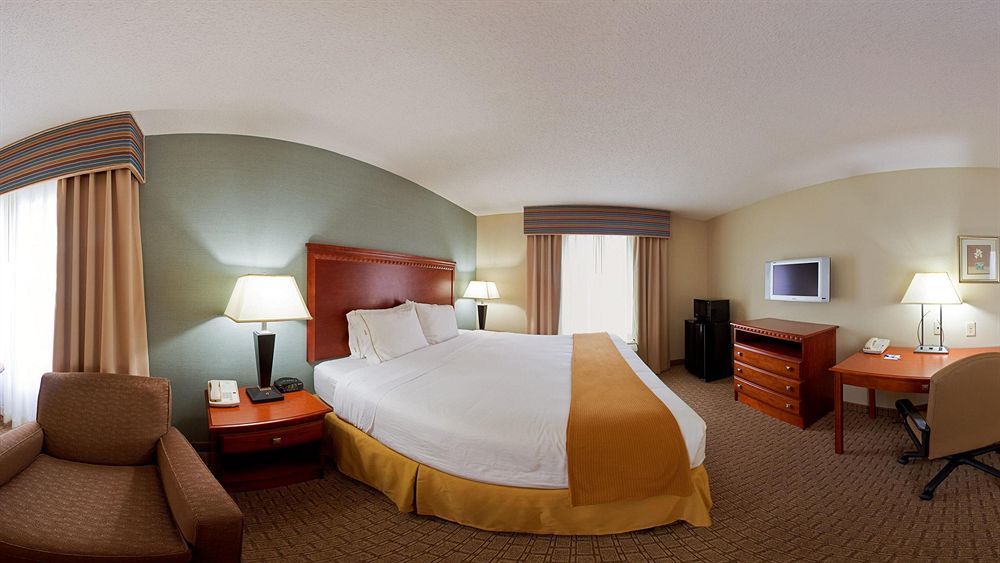 Holiday Inn Express & Suites Covington, An Ihg Hotel Экстерьер фото