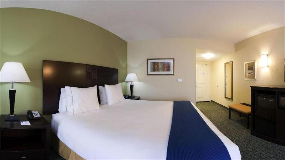 Holiday Inn Express & Suites Covington By Ihg Экстерьер фото